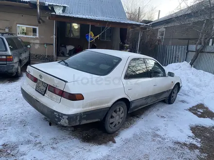 Toyota Camry Gracia 1997 года за 2 500 000 тг. в Каргалы – фото 2