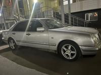 Mercedes-Benz E 280 1997 года за 3 400 000 тг. в Астана