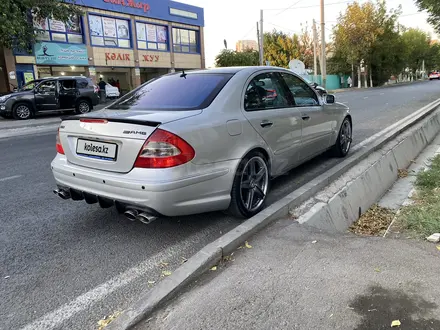 Mercedes-Benz E 500 2004 года за 6 000 000 тг. в Шымкент – фото 2