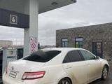 Toyota Camry 2010 года за 4 600 000 тг. в Атырау – фото 2