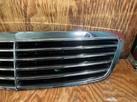 Решетка радиатора MERCEDES W210 (рест и до рест) за 30 000 тг. в Шымкент – фото 16