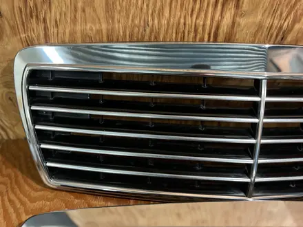 Решетка радиатора MERCEDES W210 (рест и до рест) за 30 000 тг. в Шымкент – фото 13