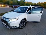 Mitsubishi Outlander 2021 годаүшін12 800 000 тг. в Усть-Каменогорск – фото 3