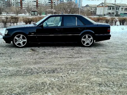 Mercedes-Benz E 500 1993 года за 3 500 000 тг. в Экибастуз – фото 24