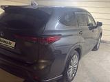 Toyota Highlander 2022 года за 30 000 000 тг. в Алматы – фото 5