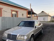 Mercedes-Benz E-Class, 1993