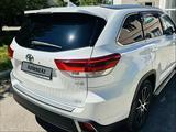 Toyota Highlander 2018 годаүшін21 400 000 тг. в Алматы – фото 2
