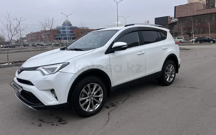 Toyota RAV4 2018 годаүшін10 800 000 тг. в Астана
