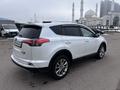 Toyota RAV4 2018 годаүшін10 800 000 тг. в Астана – фото 3