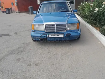 Mercedes-Benz E 230 1989 года за 950 000 тг. в Алматы – фото 5