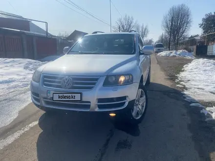 Volkswagen Touareg 2005 годаүшін5 500 000 тг. в Алматы – фото 2