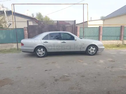 Mercedes-Benz E 280 1996 года за 2 600 000 тг. в Шымкент