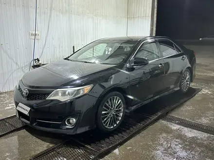 Toyota Camry 2014 года за 5 800 000 тг. в Актобе