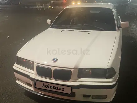 BMW 320 1993 года за 1 900 000 тг. в Алматы