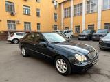 Mercedes-Benz C 240 2001 года за 4 690 000 тг. в Уральск – фото 2