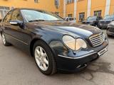 Mercedes-Benz C 240 2001 года за 4 690 000 тг. в Уральск – фото 4