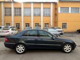 Mercedes-Benz C 240 2001 года за 4 690 000 тг. в Уральск – фото 5