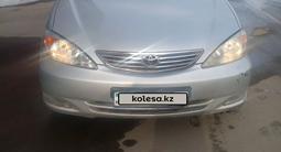 Toyota Camry 2002 годаүшін4 000 000 тг. в Актобе – фото 2