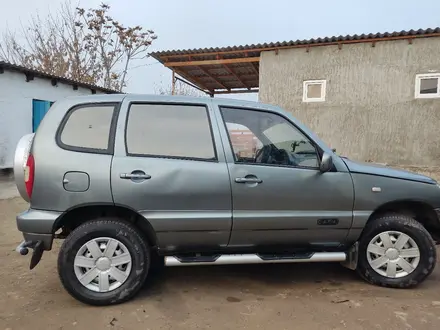 Chevrolet Niva 2004 года за 1 600 000 тг. в Жетысай – фото 4