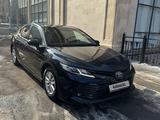 Toyota Camry 2020 года за 12 200 000 тг. в Алматы – фото 2