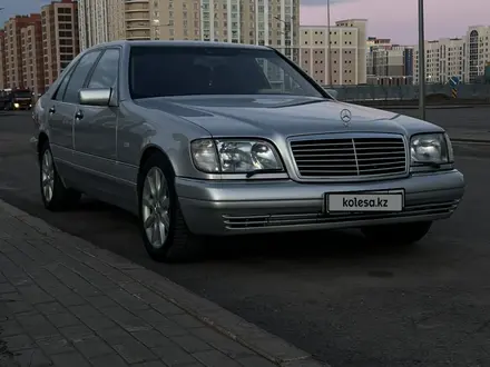 Mercedes-Benz S 320 1997 года за 6 700 000 тг. в Астана – фото 2