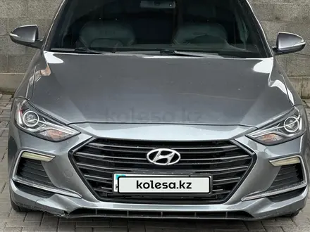 Hyundai Elantra 2017 года за 8 500 000 тг. в Алматы