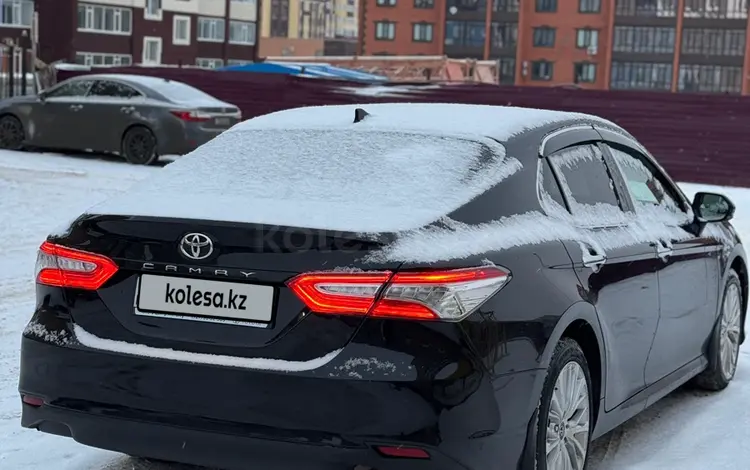 Toyota Camry 2019 годаfor14 700 000 тг. в Актобе