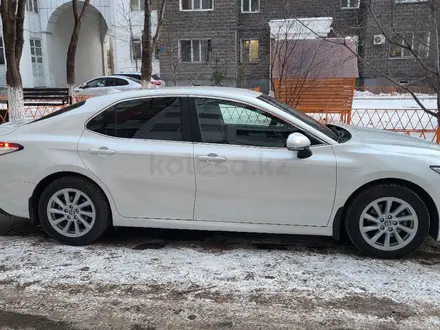 Toyota Camry 2021 года за 13 500 000 тг. в Астана – фото 5