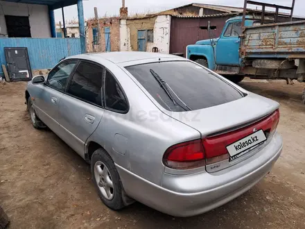 Mazda 626 1995 года за 1 800 000 тг. в Усть-Каменогорск – фото 2