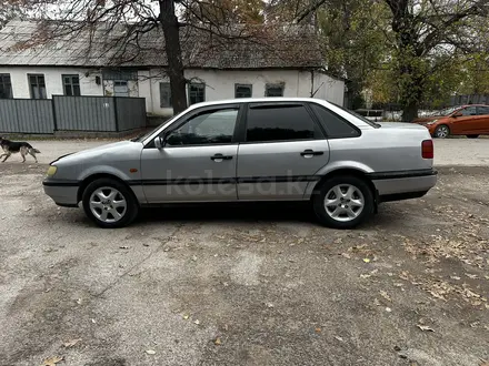 Volkswagen Passat 1994 года за 1 400 000 тг. в Алматы – фото 5