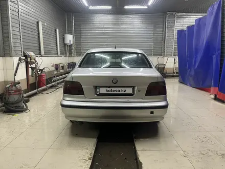 BMW 528 1997 года за 2 800 000 тг. в Новоишимский – фото 4