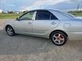 Toyota Camry 2003 года за 5 300 000 тг. в Актобе – фото 11