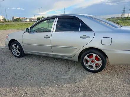Toyota Camry 2003 года за 5 300 000 тг. в Актобе – фото 11