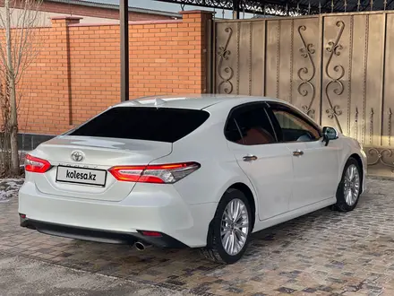 Toyota Camry 2019 года за 14 200 000 тг. в Кызылорда – фото 9