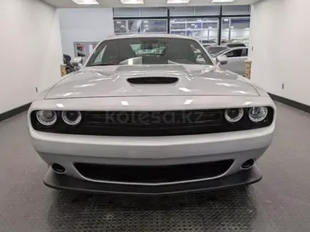 Dodge Challenger 2023 года за 27 300 000 тг. в Алматы – фото 2