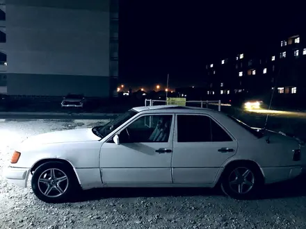 Mercedes-Benz E 230 1990 года за 2 000 000 тг. в Тараз – фото 2