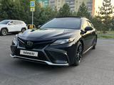 Toyota Camry 2021 годаүшін12 300 000 тг. в Алматы – фото 2