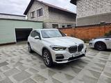 BMW X5 2019 года за 26 000 000 тг. в Астана – фото 2