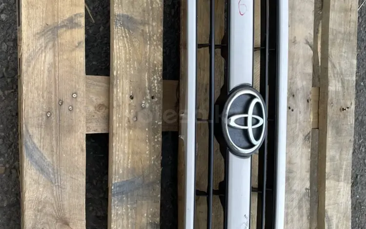Решетка радиатора Toyota Hilux Surf 185үшін25 000 тг. в Талдыкорган