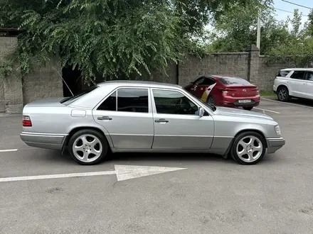 Mercedes-Benz E 220 1995 года за 4 300 000 тг. в Алматы – фото 7