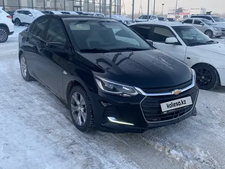 Chevrolet Onix 2024 года за 6 900 000 тг. в Караганда