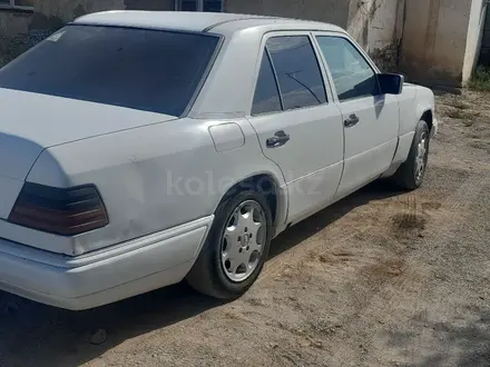 Mercedes-Benz E 280 1993 года за 1 650 000 тг. в Кызылорда – фото 10