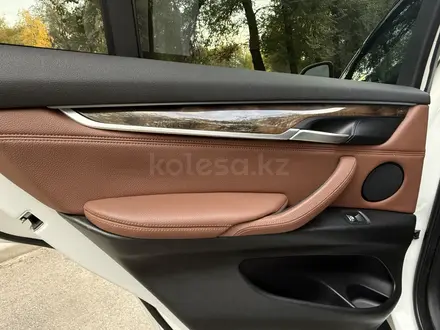 BMW X5 2016 года за 15 000 000 тг. в Алматы – фото 17