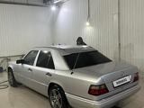 Mercedes-Benz E 200 1993 года за 2 700 000 тг. в Костанай – фото 3