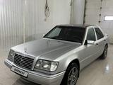 Mercedes-Benz E 200 1993 года за 2 700 000 тг. в Костанай – фото 5