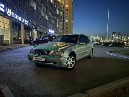 Mercedes-Benz C 240 2003 года за 3 750 000 тг. в Караганда