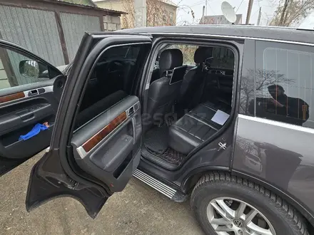 Volkswagen Touareg 2008 года за 7 200 000 тг. в Караганда – фото 12