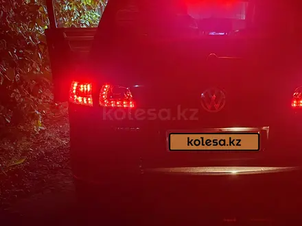 Volkswagen Touareg 2008 года за 7 200 000 тг. в Караганда – фото 24