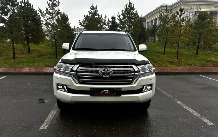 Toyota Land Cruiser 2019 годаfor43 000 000 тг. в Астана