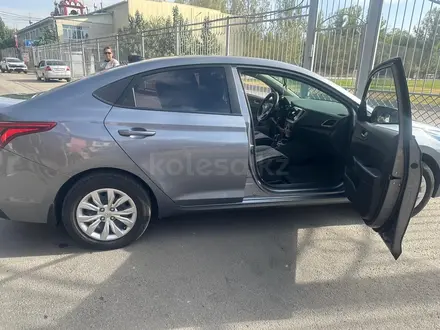 Hyundai Accent 2019 года за 5 800 000 тг. в Отеген-Батыр – фото 11